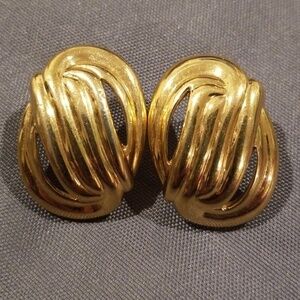 💕Napier💕 Gold Clip On Earrings